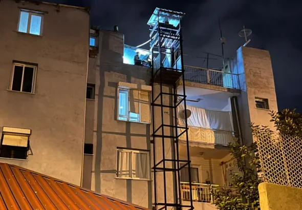 KARDESI-ICIN-YAPTIRDIGI-ENGELLI-ASANSORU_1025328_304271-737501