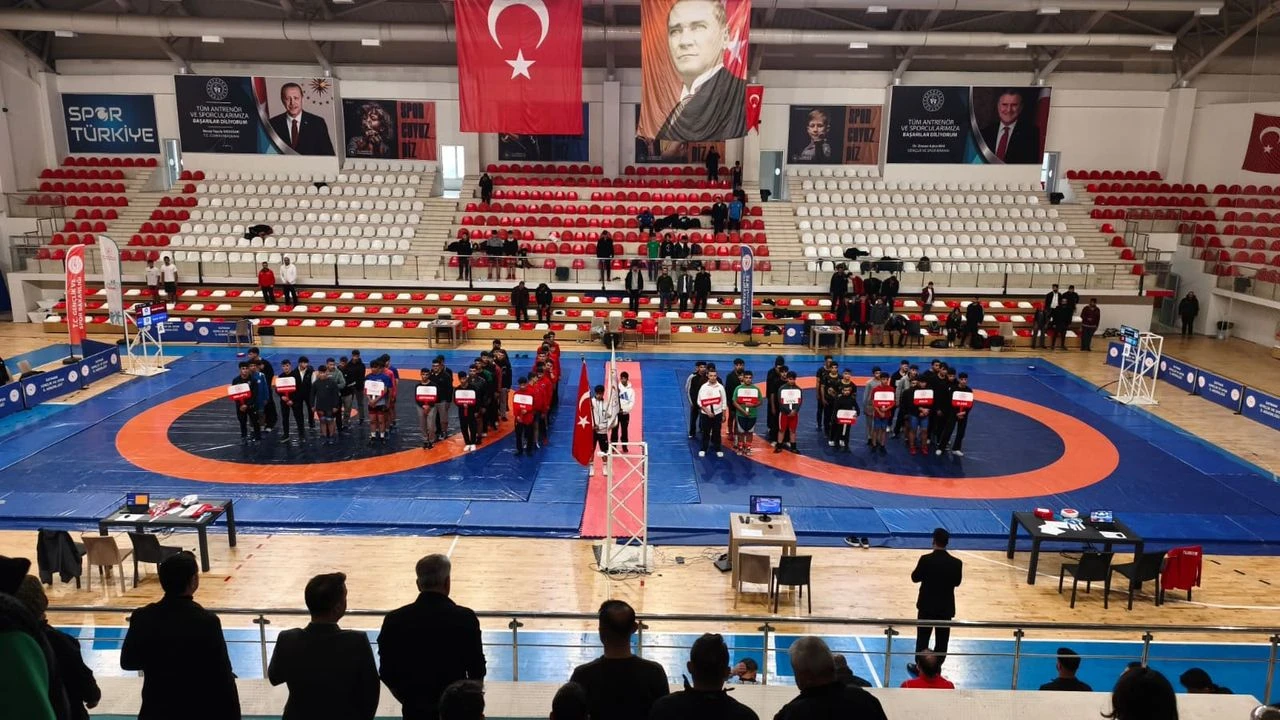 18 ilden 250 engelli güreşçi, Batman’da yarıştı