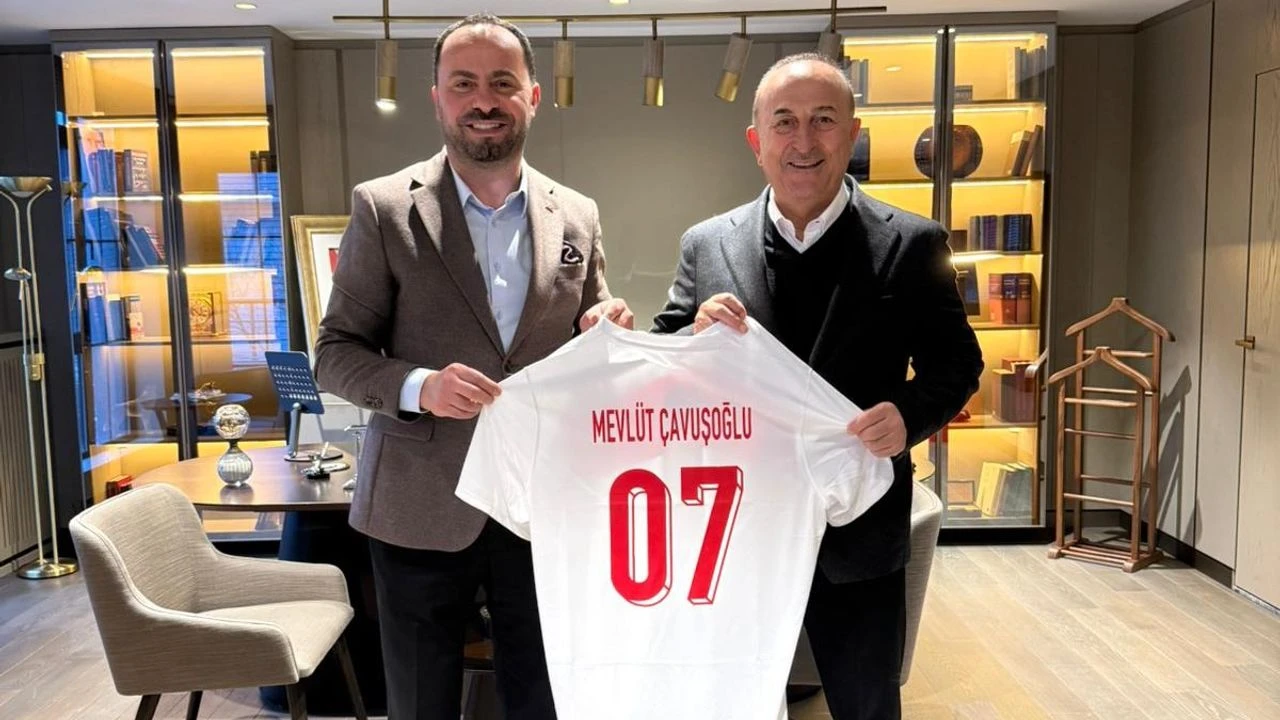 Engelli Futbolu Kurulu’ndan eski Bakana ziyaret